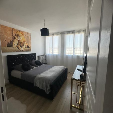 Appartement Proche Aeroport Мариньян Екстер'єр фото